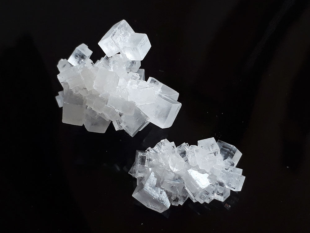 sodium chloride crystal cluster